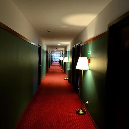 Quest - Dawniej Planeta Hotel