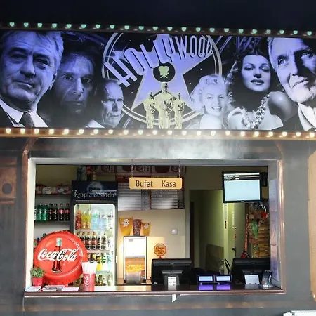 Quest - Dawniej Planeta Hotel