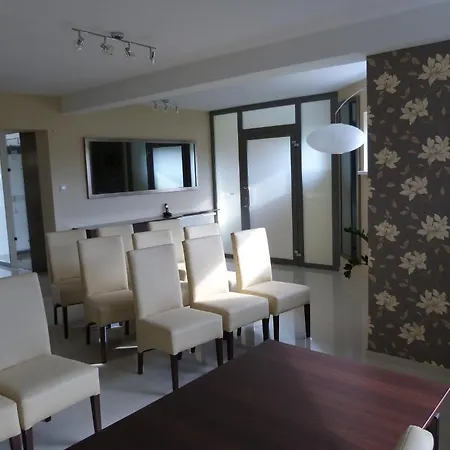 Quest - Dawniej Planeta Hotel