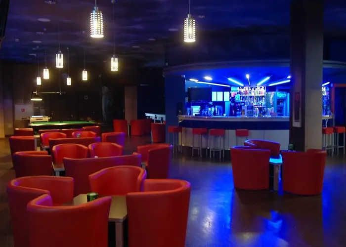 Hotel Quest - Dawniej Planeta Brzesko